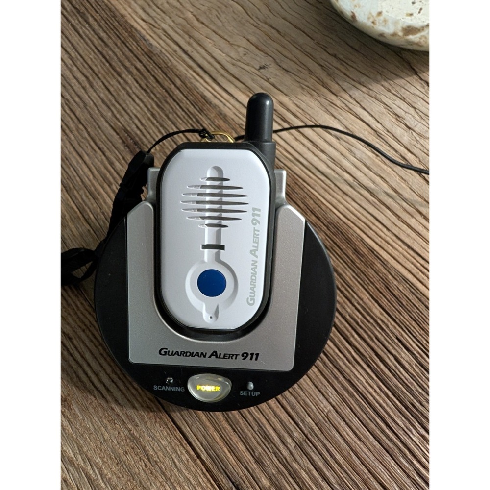 LOGICMARK MODEL 30511 GUARDIAN ALERT 911 IN-HOME EMERGENCY ALERT SYSTEM - Picture 3 of 12